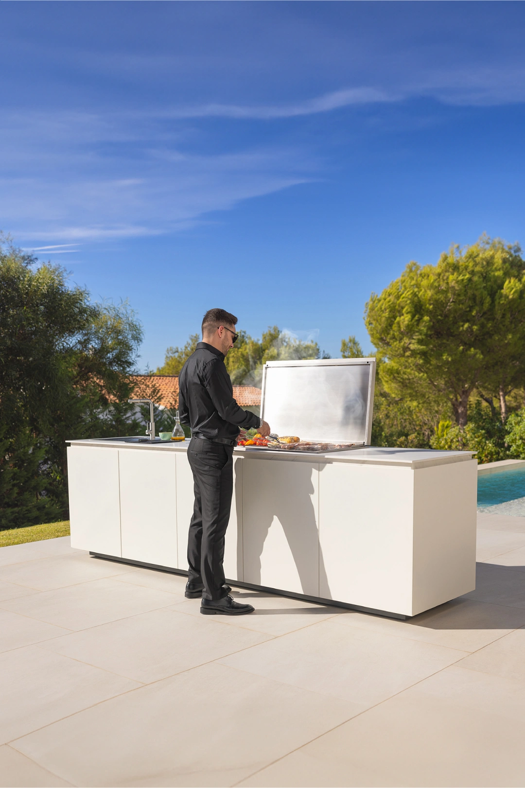 outdoor kitchens with pool